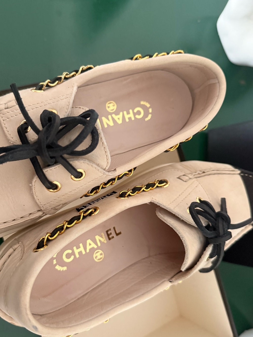 CHANEL Chain-Linked Suede Boat Shoes Moccasins-Beige/Black-Size EU38 (US 7.5-8) - Picture 3 of 7
